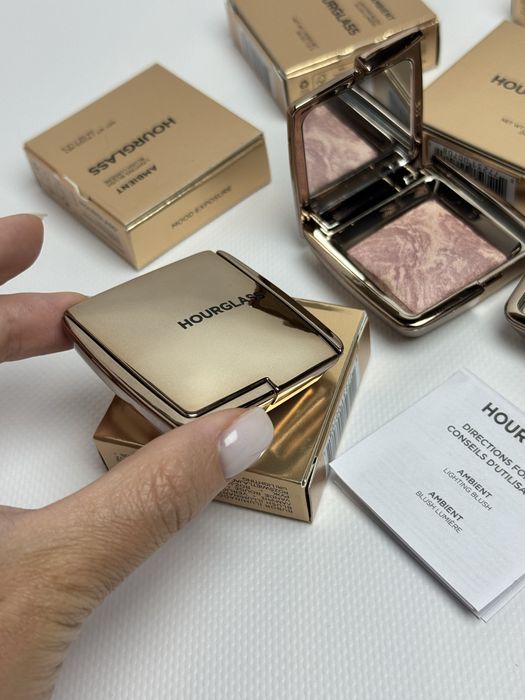 Румʼяна румяна Hourglass Ambient Mood Exposure