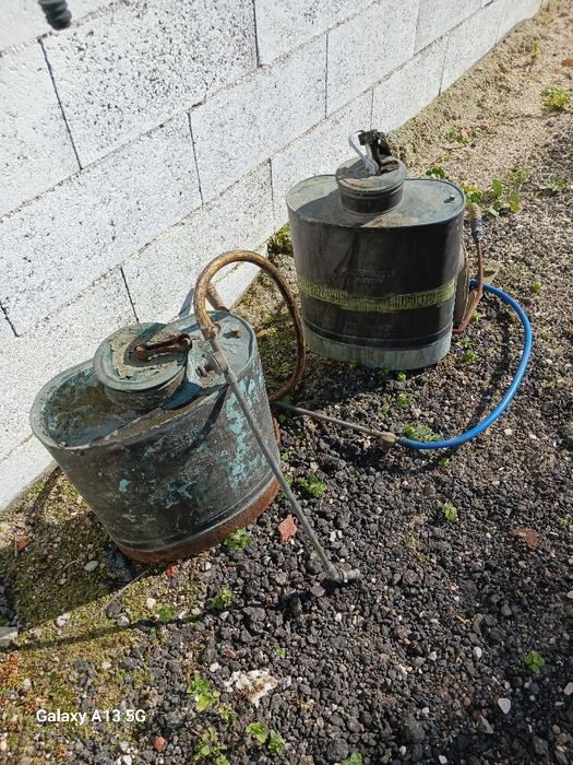 Dois Pulverizadores em cobre antigos