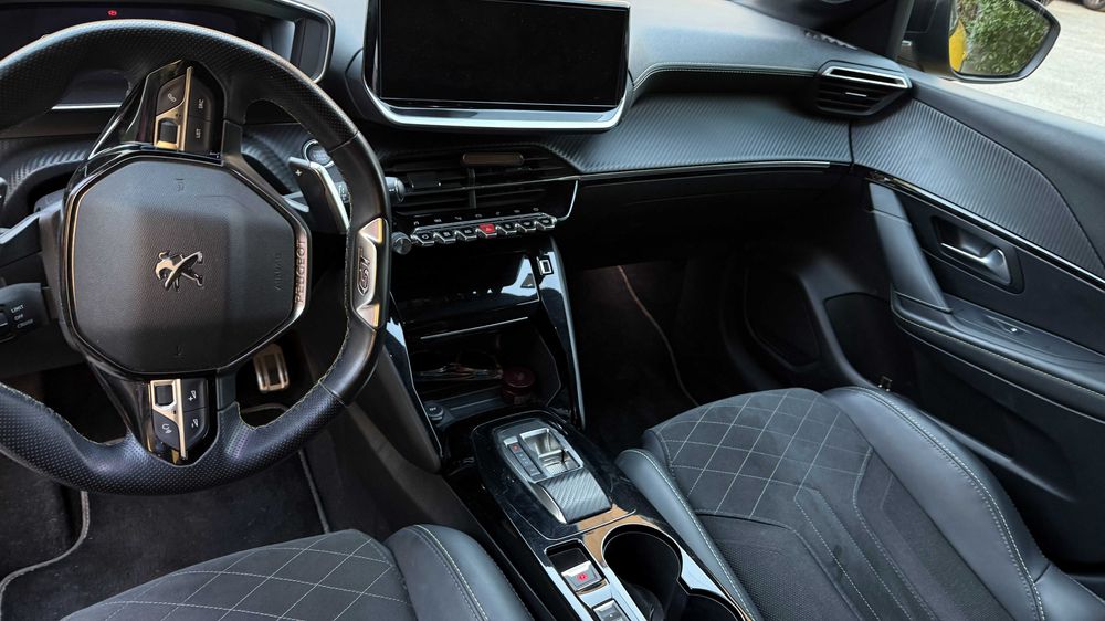 Peugeot 208 GT 2022
