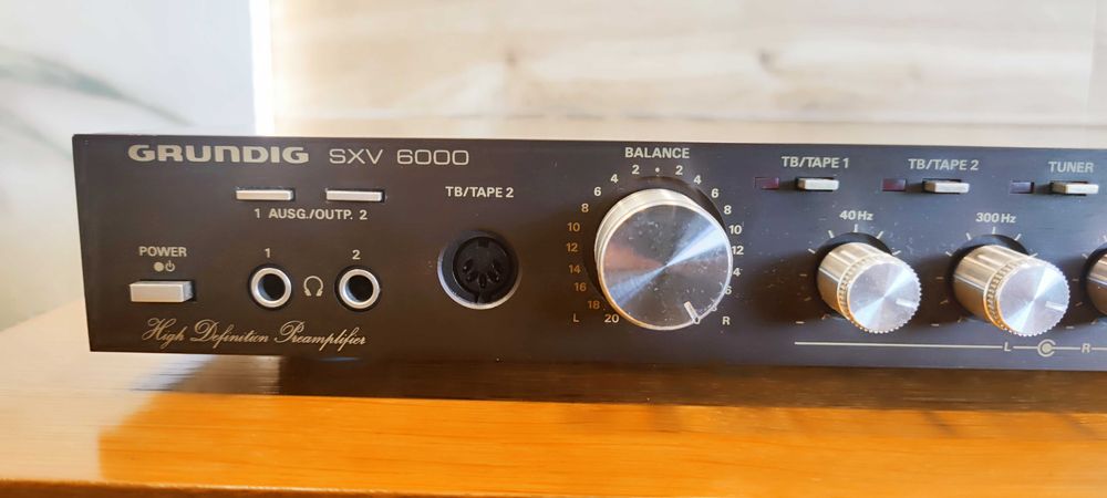 Przedwzmacniacz GRUNDIG SXV-6000 Rarytas w Pięknym Stanie