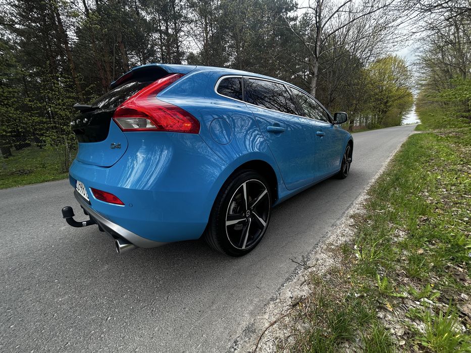 Volvo v40 R-design d4 bogata wersja