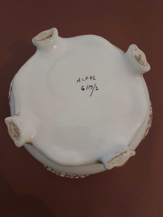 Terrina muito antiga  Alfal