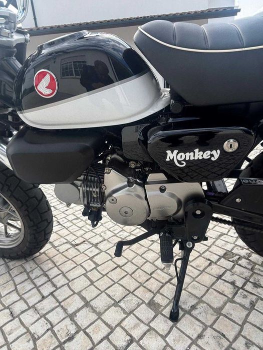Honda monkey 125