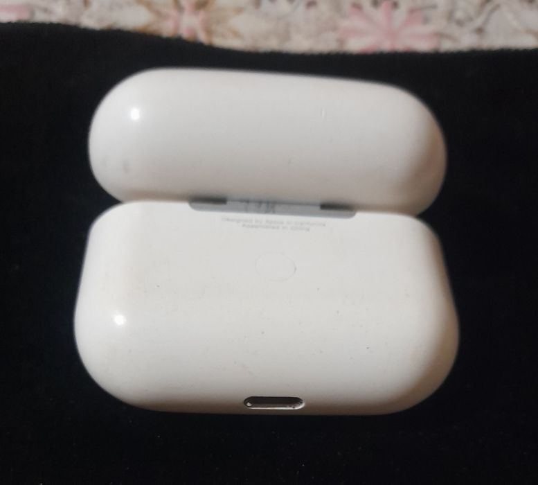 Навушники Apple AirPods
