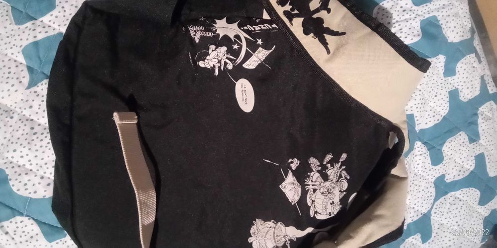 Mochila  austerix e Bershka