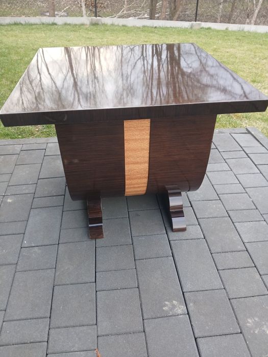 Stolik kawowy do salonu