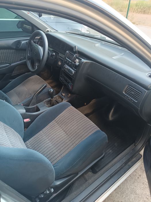 Toyota Carina  E  2.0