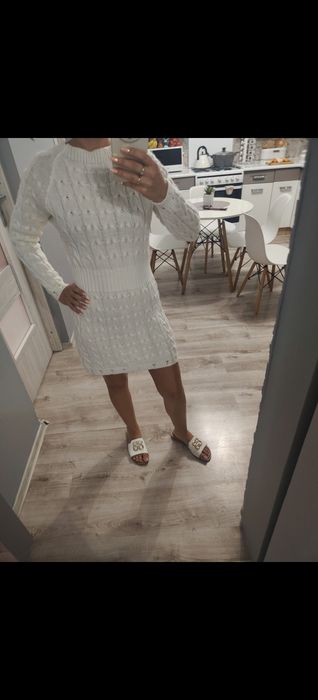 Sukienka swetrowa