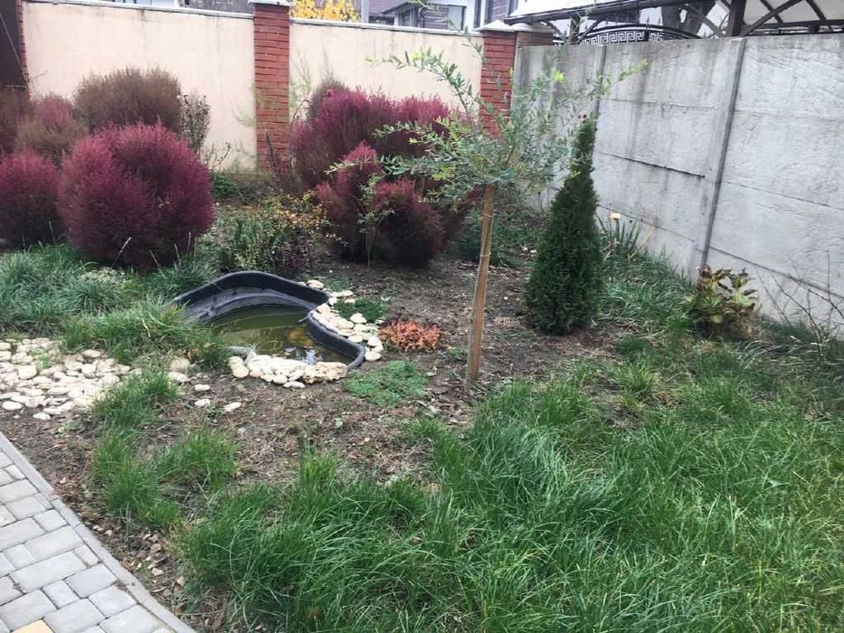 Продажа дома со всеми  документами  в центре Червоного хутора.