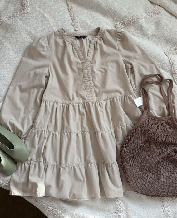 Дуже гарна сукням M&S, стан - нова, розмір універсальний (S/M/L)