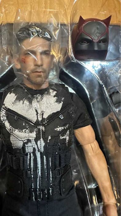 Figura Hot Toys Daredevil punisher