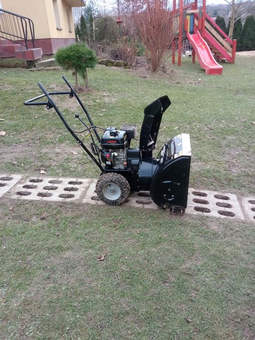 Odśnieżarka spalinowa