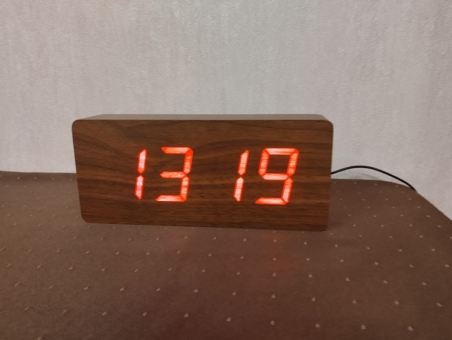 Новые настольные электронные часы USB+батарейки