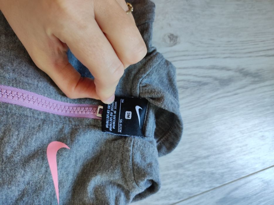 Dres Nike dla dziewczynki
