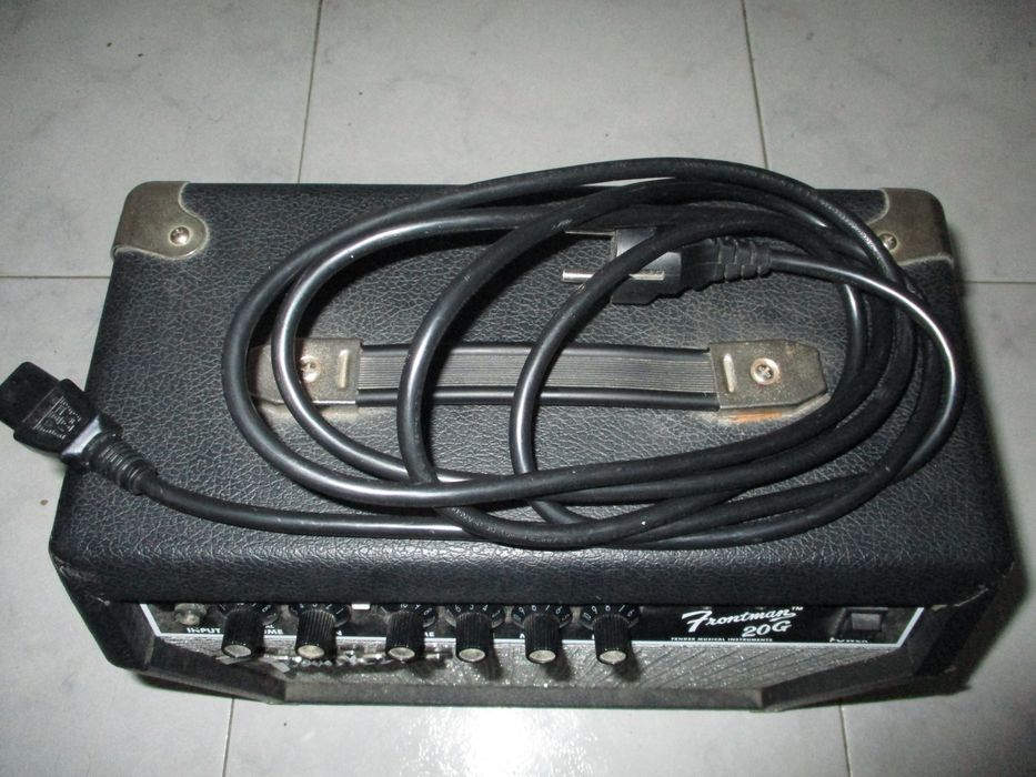 Amplificador Fender Frontman 20G
