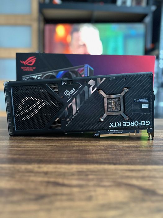 Karta graficzna ASUS RTX 4090 ROG STRIX 24GB