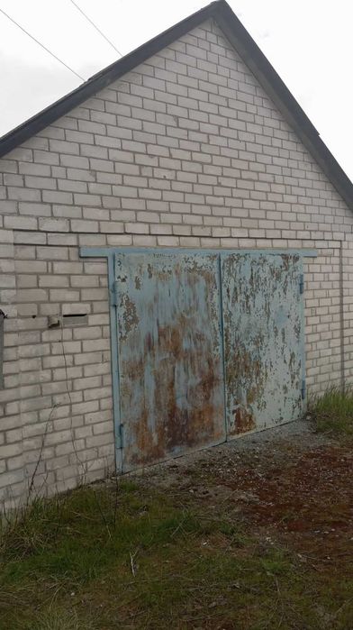 продам кирпичный дом в сел.Лизогубовка 45м2,участок 25соток,летняя кухня 56м2