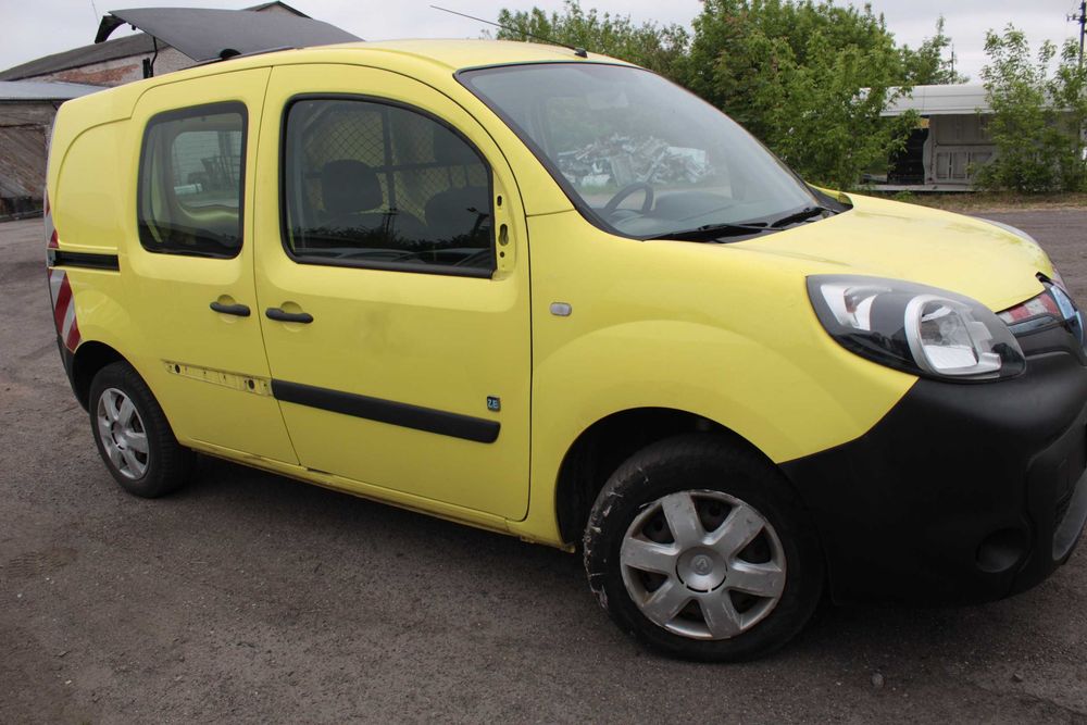 Renault Kangoo двері передні, здвижні задні пластик рено кенго 2 двери
