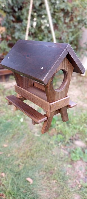 Годівничка для птахів