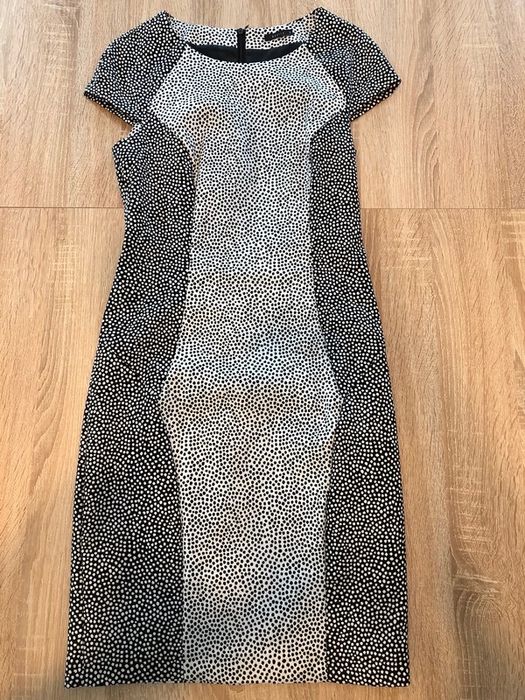 Sukienka elegancka Mohito