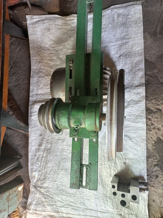 Инструмент токаря,  тиски,  измерительный, оборудование столярного, св