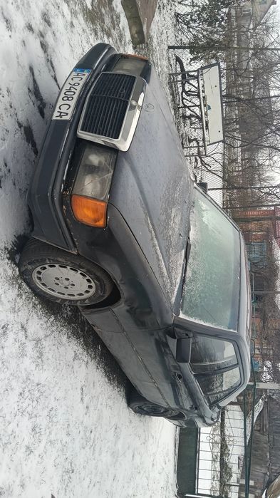 Мерседес 124 в непоганому стані