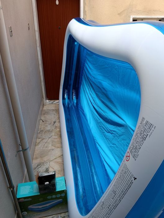 Piscina com bomba elétrica