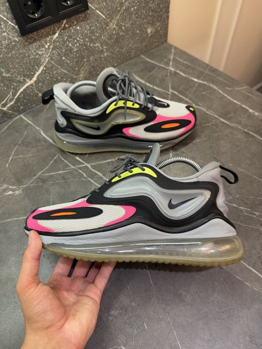 Оригінальні Nike Air Max 720 Zephyr Розмір 41 2090