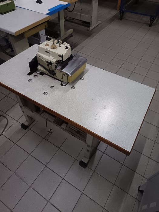 Máquina costura JUKI