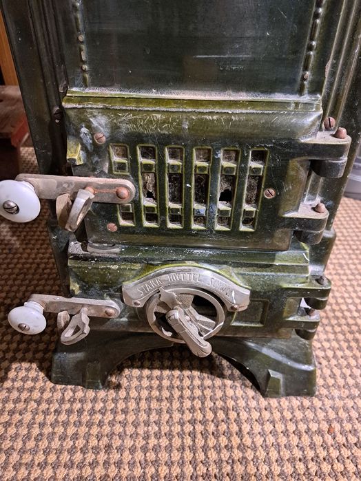 Piękny  Piec żeliwny przedwojenny GERMANE