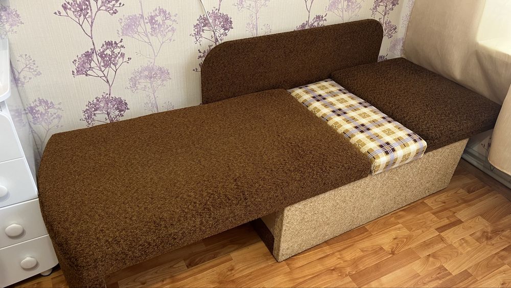 Продам диван трансформер малютка тахта