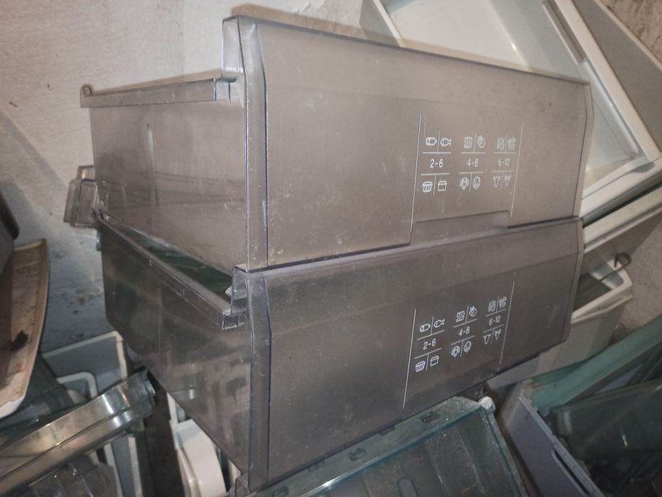 Szuflady  i inne części do lodówki Siemens Bosch