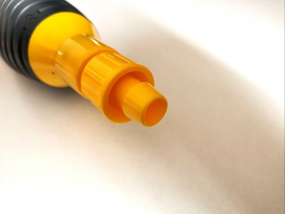 Bomba manual tirar combustível líquidos