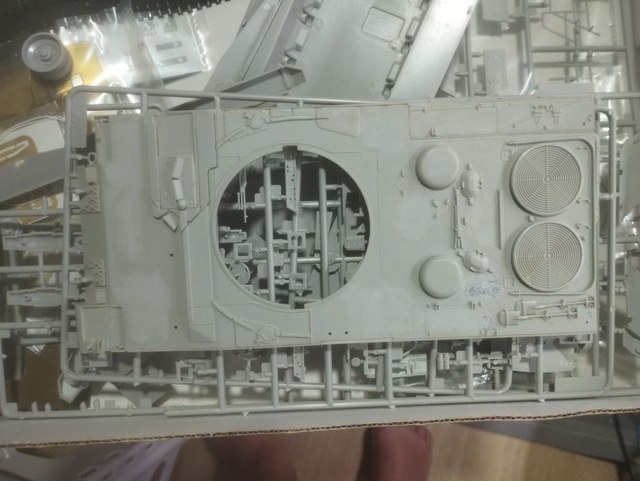 Venda de modelos a escala 1/35