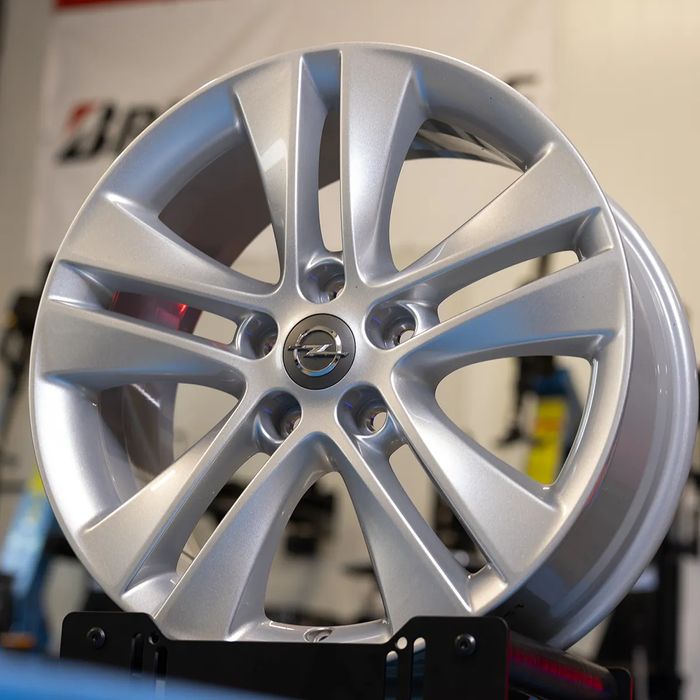 NOWE ORYGINALNE Felgi Opel 18 Astra J Zafira C Insignia