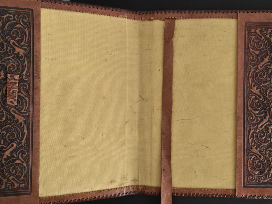 Protecção em pele para Livros - Torre dos Clérigos ( Porto )