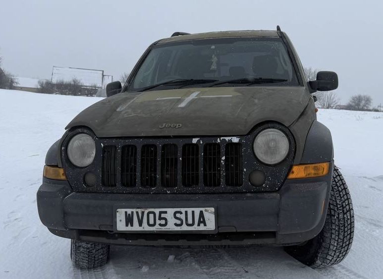 Продам JEEP CHEROKEE Sport 2.8 4x4