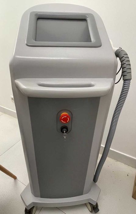 Диодный 3-х волновой лазер для эпиляции