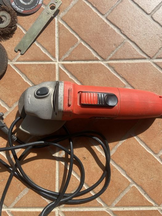 Rebarbadora Black & Decker