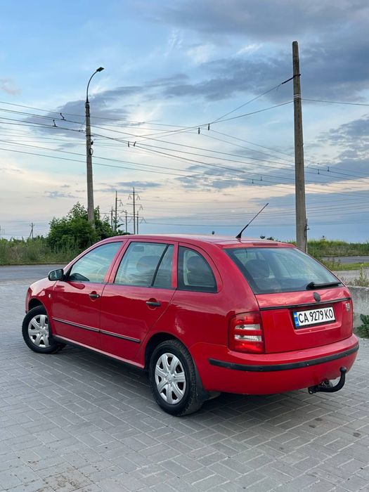 Продам Шкоду Фабию 1.2 бензин