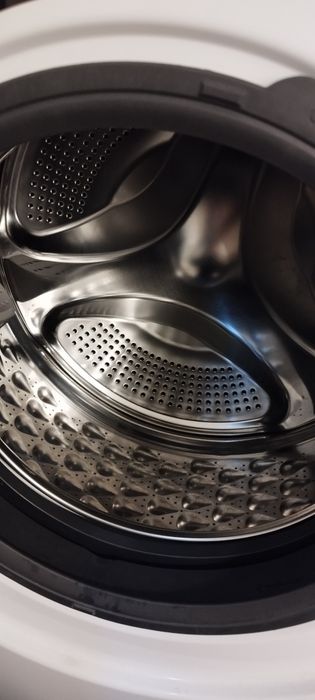 Máquina de lavar roupa, quase nova