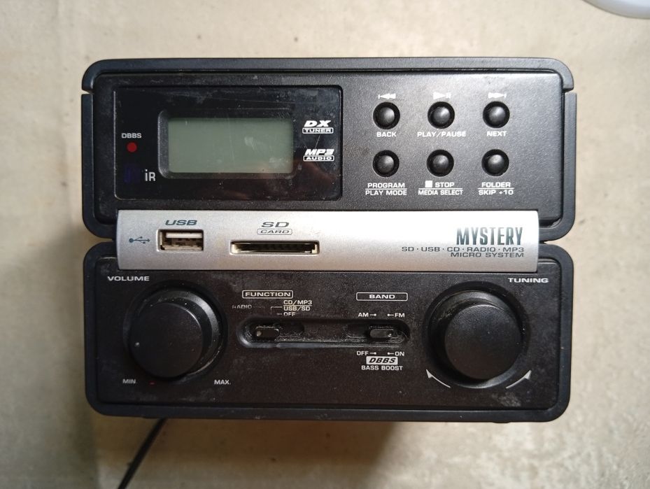 Портативний музичний центр:Mystery MMK-615U.