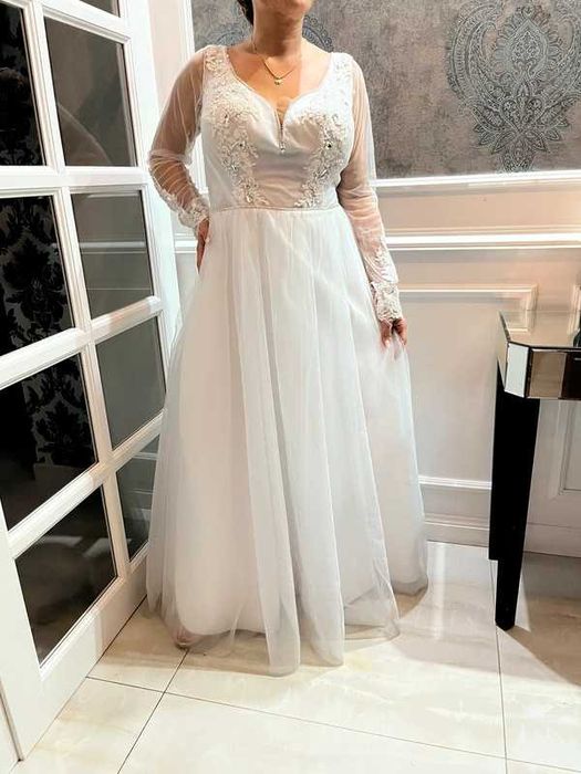 śliczna suknia ślubna szyta na zamówienie+ welon