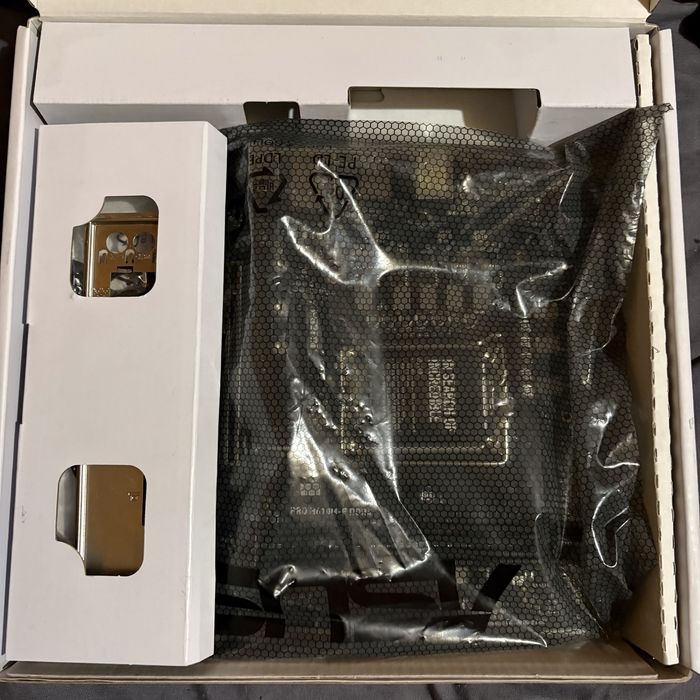 Материнська плата MSI PRO H610M-E DDR4