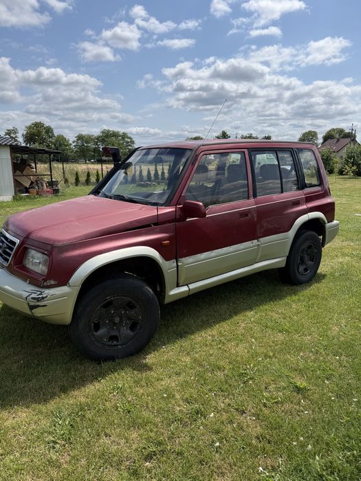 Suzuki Vitara 2.5 V6 144KM