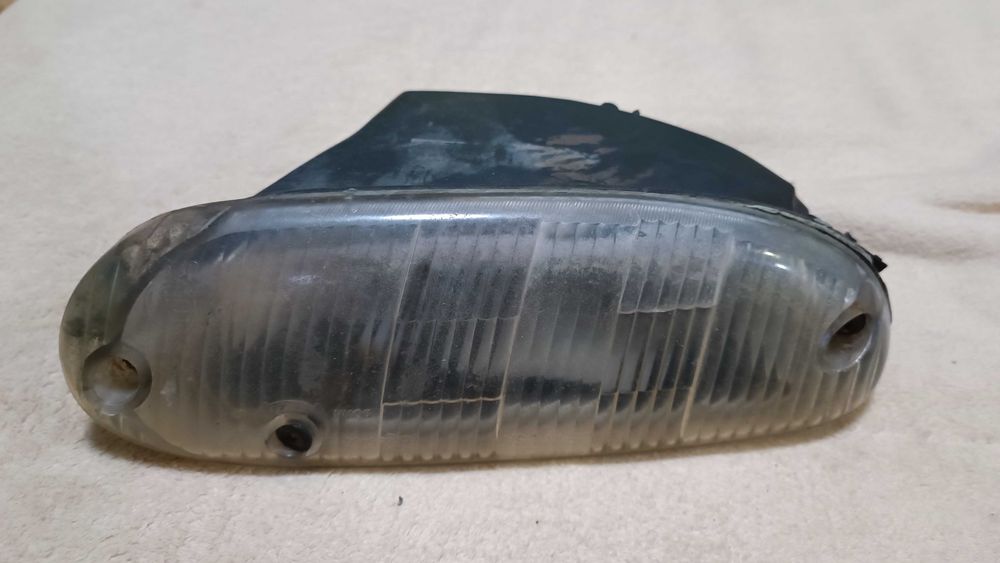 Противотуманка Крайслер Стратус Додж