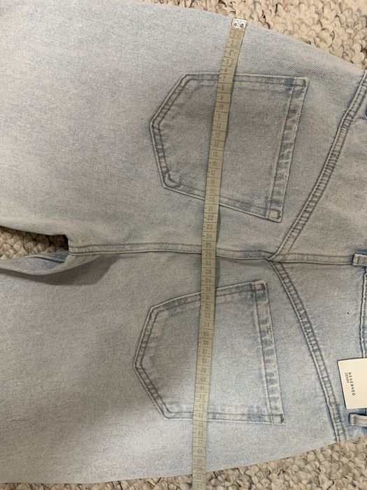 Джинсы рваные новые Reserved р.38