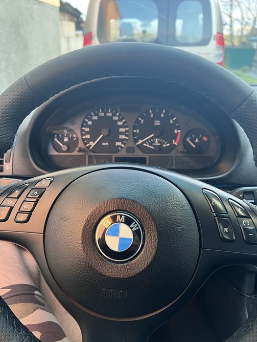 Bmw e46 2000 рік