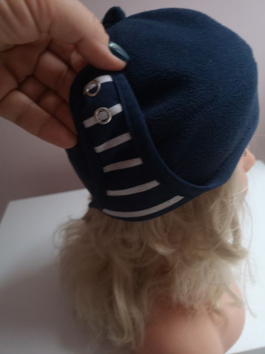 Polarn i Pyret czapka zapinana pod brodą roz 9-12 ms