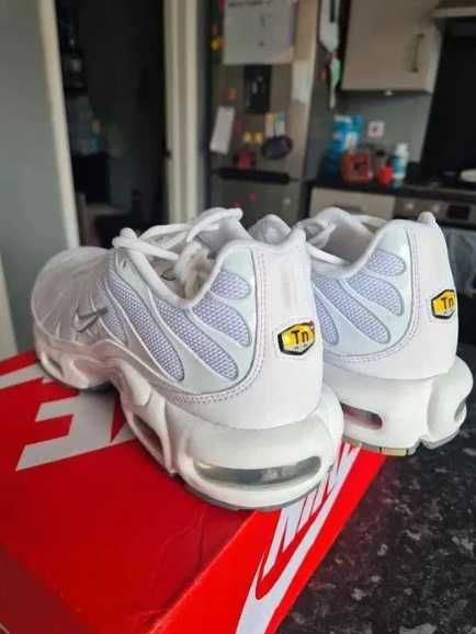 Air_Max_TN_Plus_białe_rozmiar44